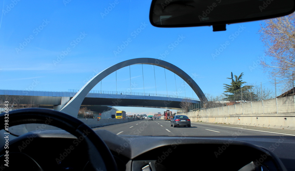 Viaggiare in automobile - pendolare o turismo Viaggiare in automobile - pendolare o turismo