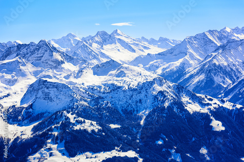 snowcapped mountains © Videografic