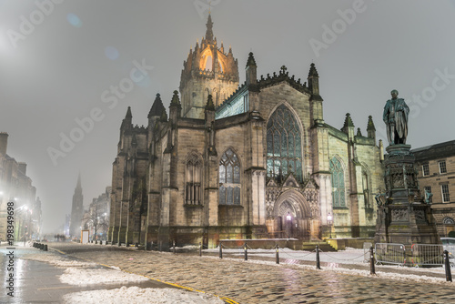 Photography View of St. Giles' Cathedral in Edinburgh on a Foggy Winter Night