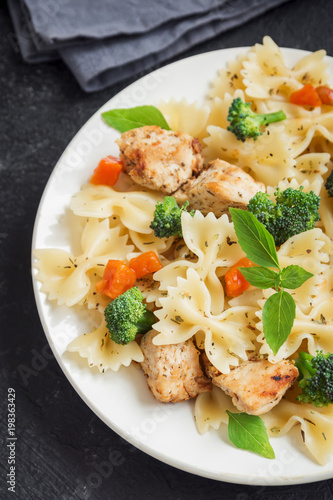 Farfalle pasta with chicken and vegetables