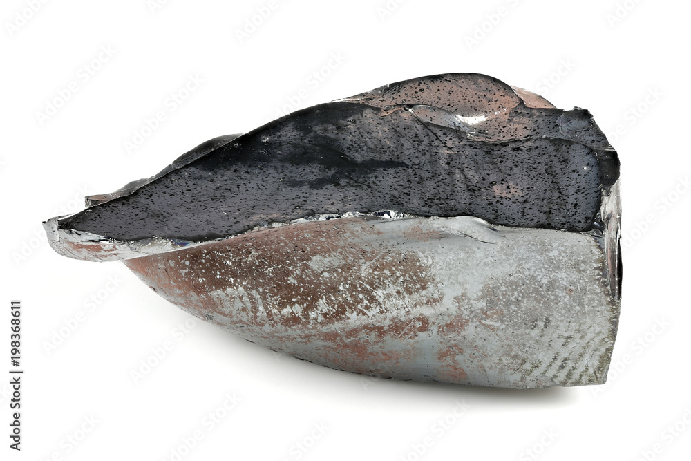 Obraz premium 99.999% fine crystalline selenium isolated on white background