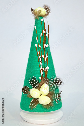 Easter eggs on the pyramid of handwork