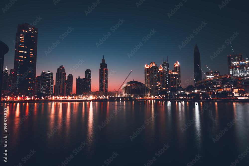 Fototapeta premium Dubai downtown at night
