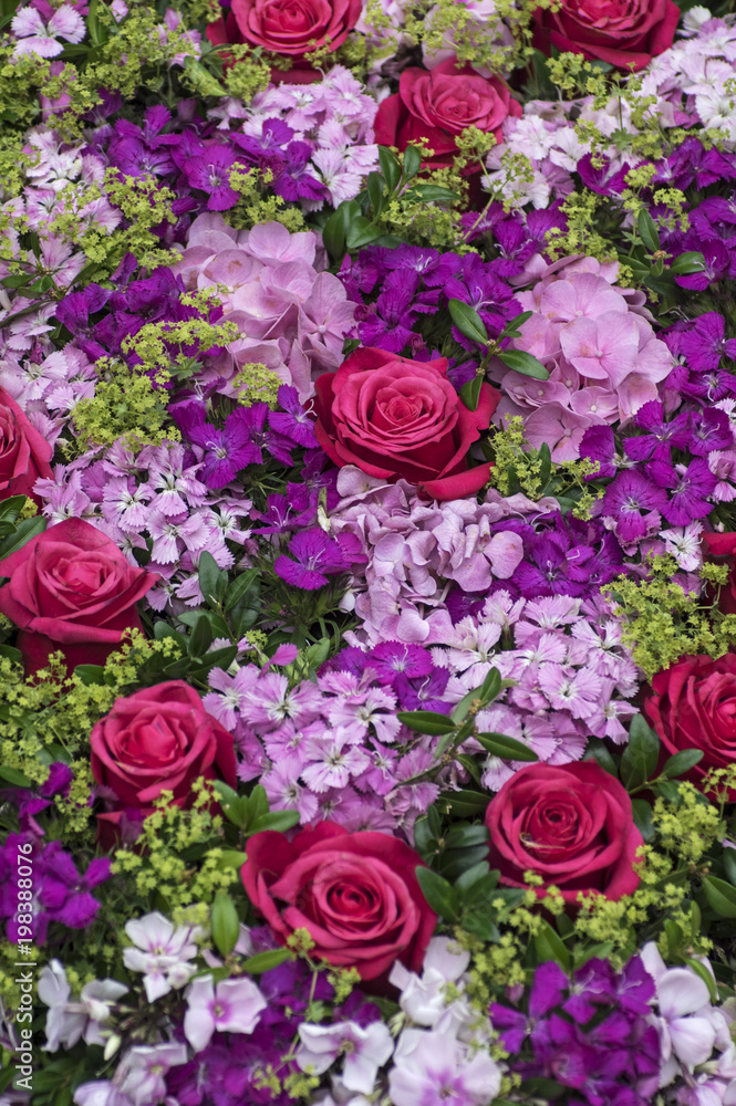 Bouquet mit Rosen und Hortensienblüten Bouquet mit Rosen und Hortensienblüten