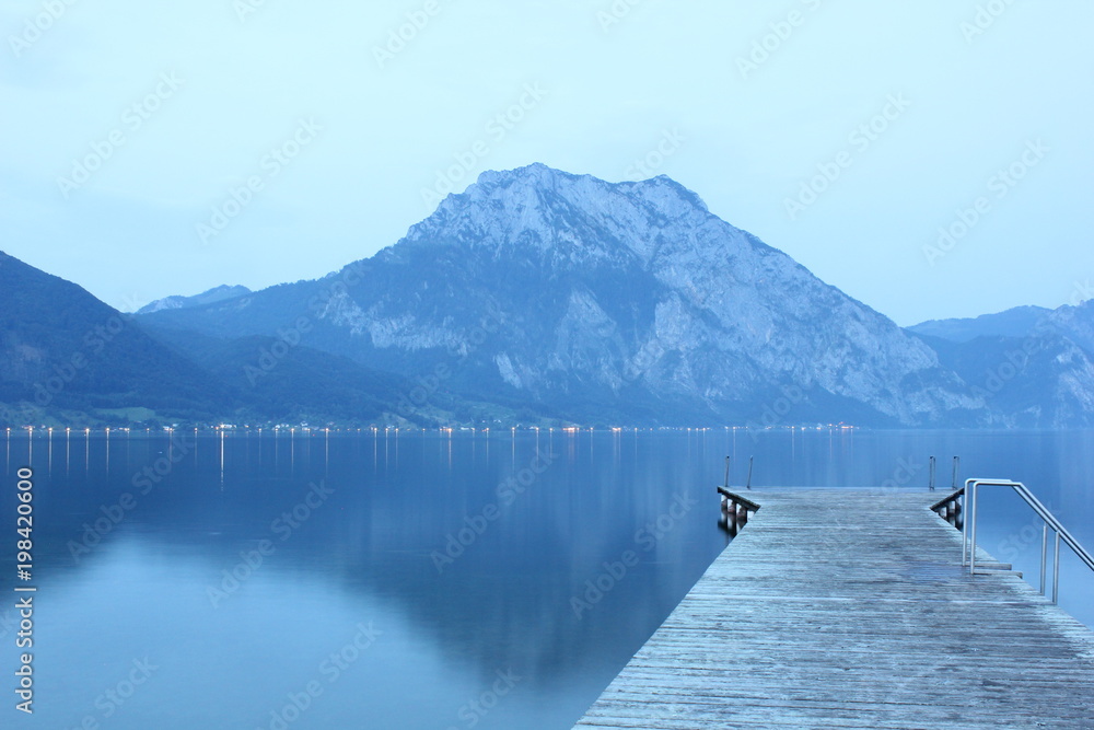 Obraz premium Summer Lake Austria Vacaion Travel Landscape