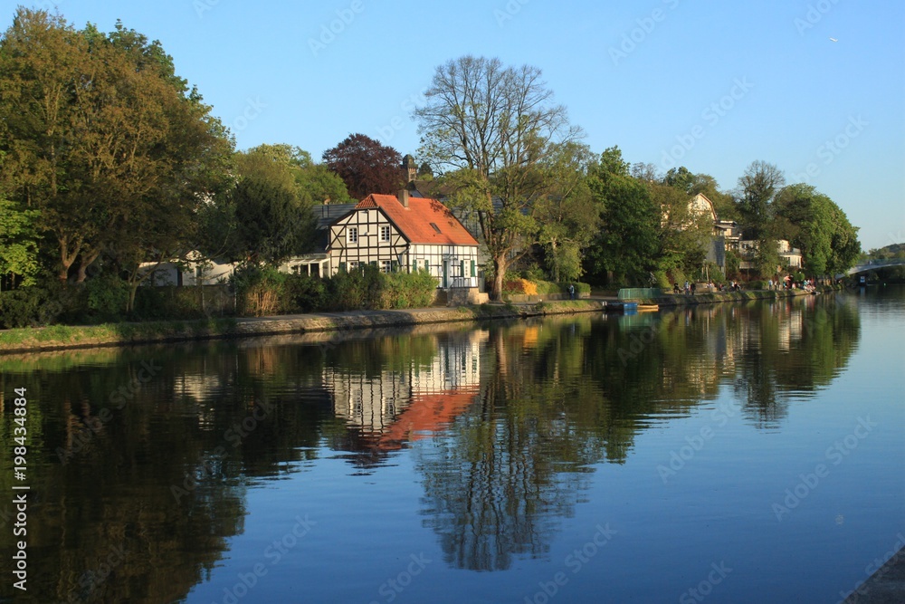 Obraz premium Frühling an der Ruhr in Mülheim