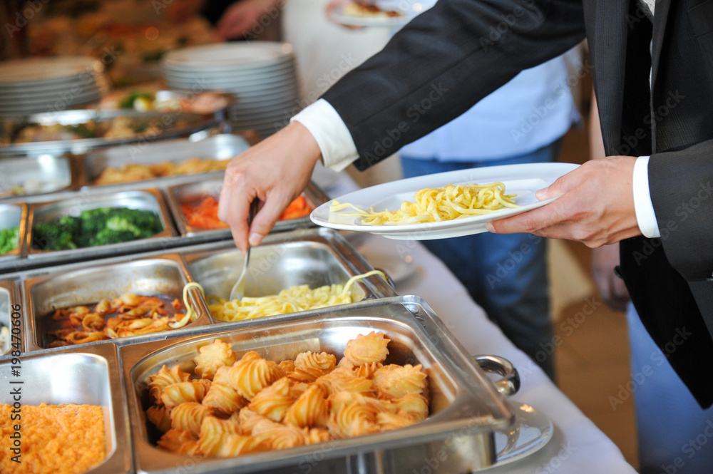 tafel catering kantine essen ausgabe buffet Photos | Adobe Stock