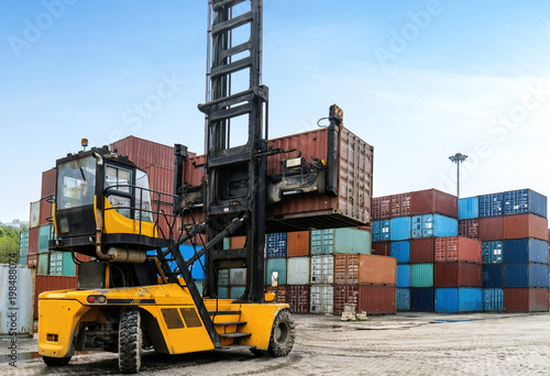 Lift container at container terminal