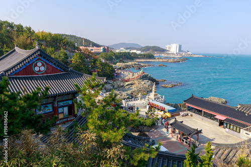 Haedong yonggungsa seaside temple in Busan © yooranpark
