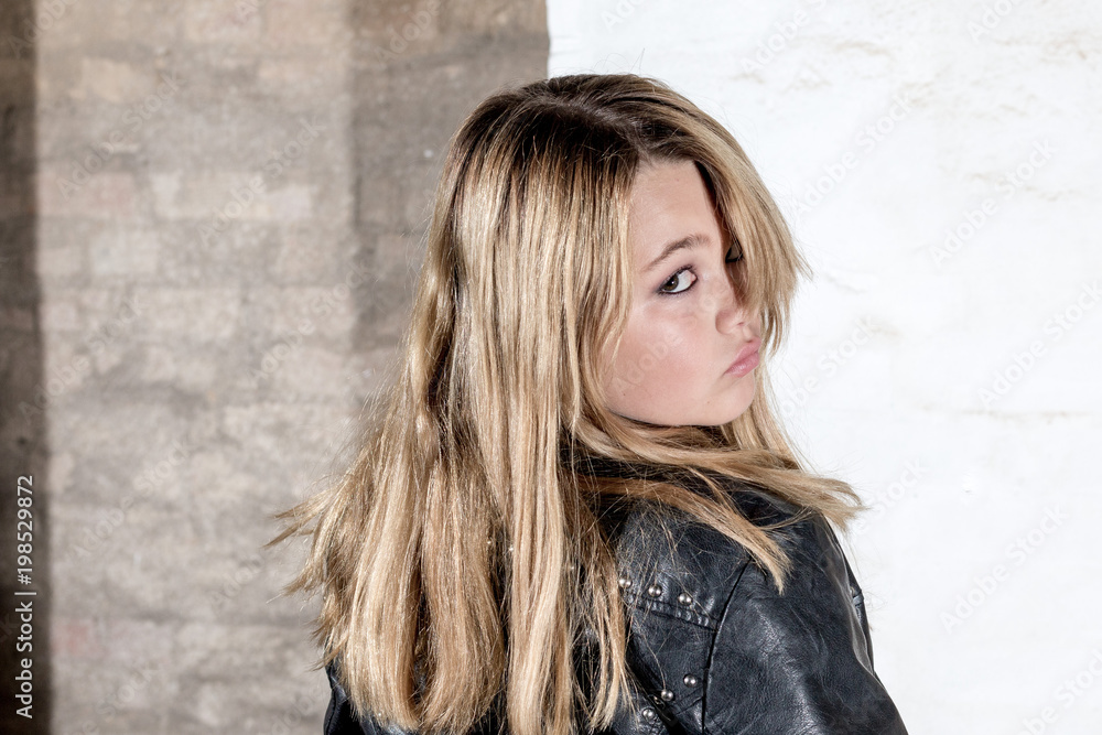Teenager Mädchen im 80iger Jahre Style Teenager Mädchen im 80iger Jahre Style