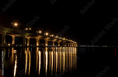 Cuadro en lienzo Bridge at night Downtown Stuart Florida