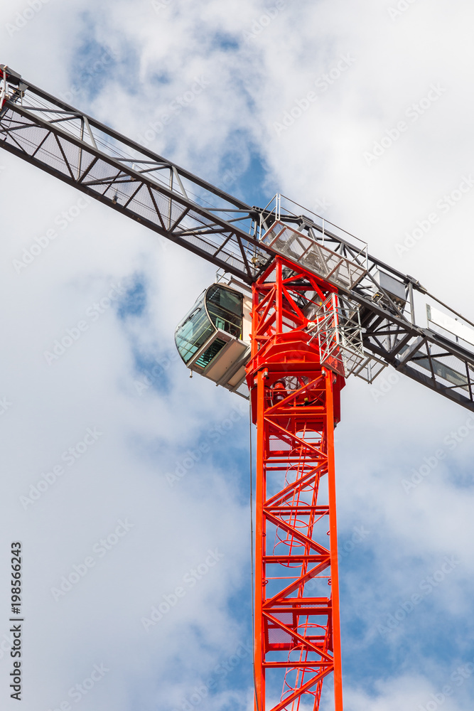 Baukran auf einer Baustelle in Deutschland Baukran auf einer Baustelle in Deutschland
