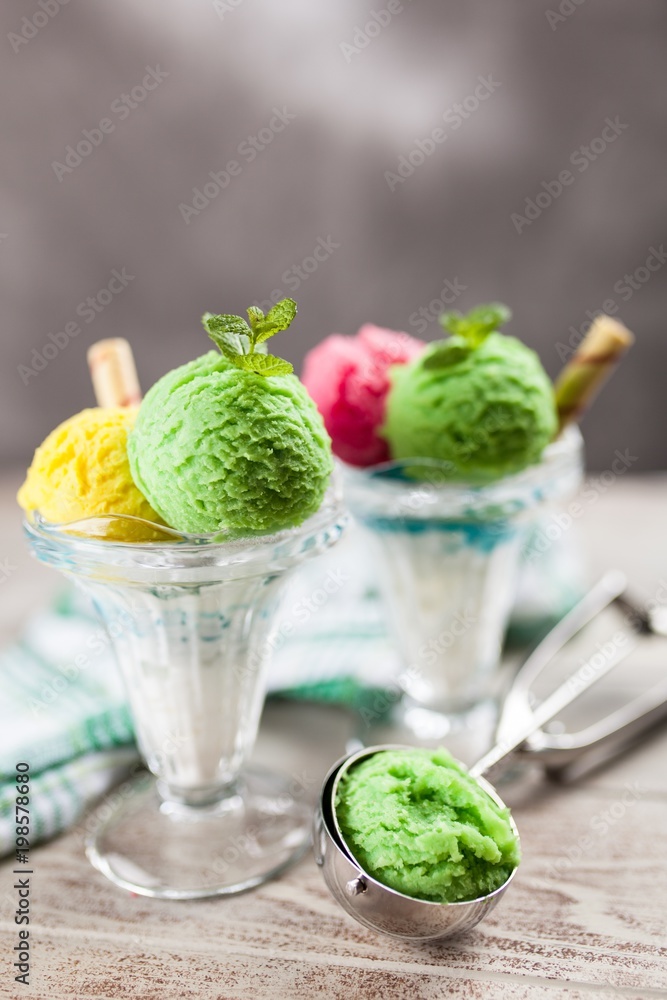Ice cream vase Ice cream vase