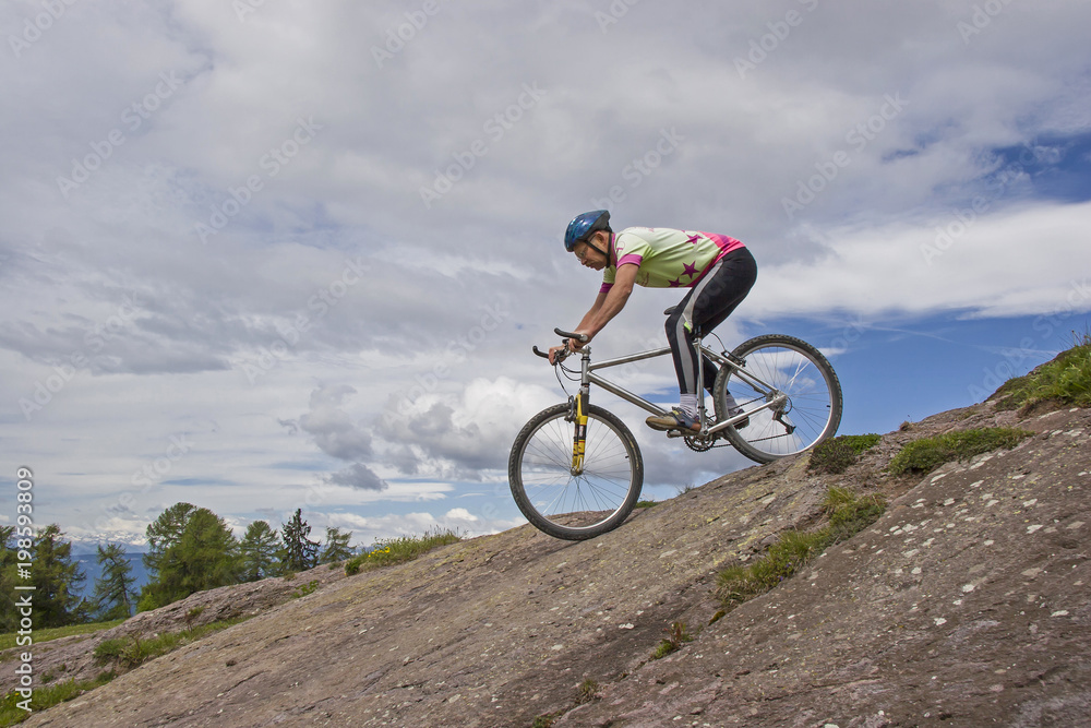 Obraz premium Mountainbiketour in Südtirol
