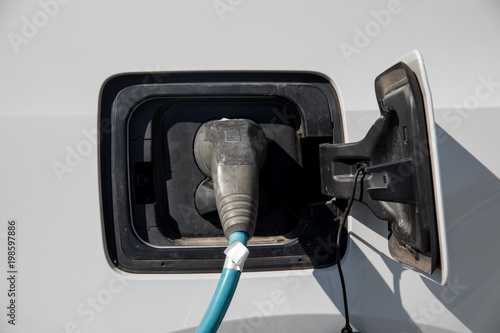 Electric car refuel with power