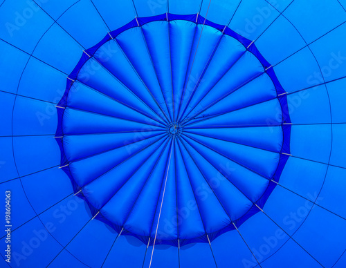 wnętrze balona na gorące powietrze, symetryczny wzór