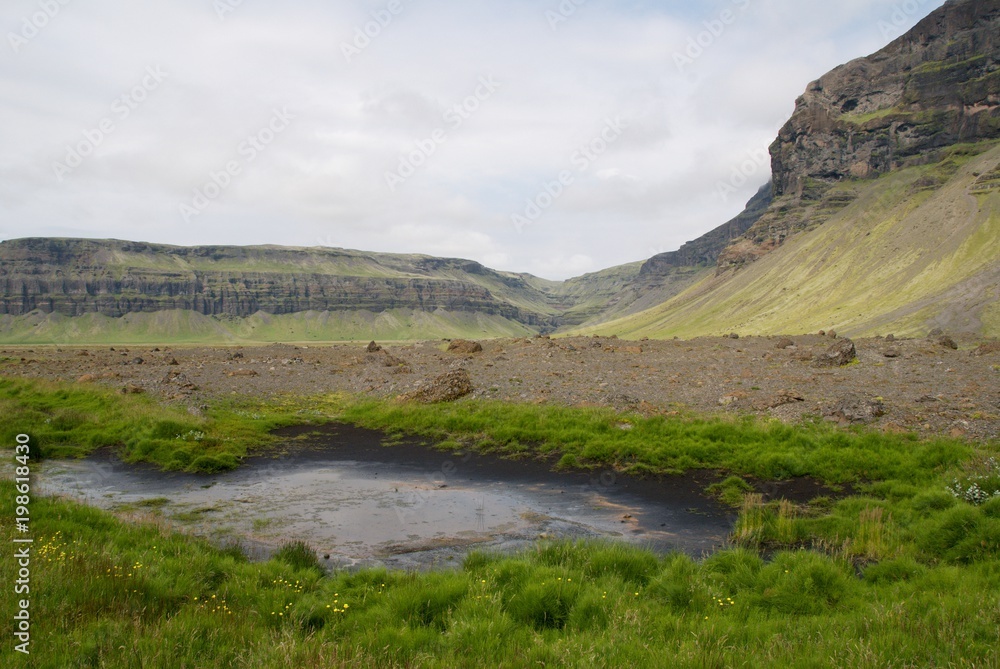 Weite grüne Landschaft in Island