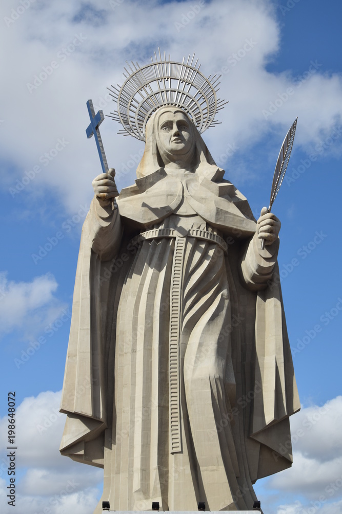 Fototapeta premium SANTA CRUZ, BRAZIL - September 25, 2017 - View of the courtyard of the largest Catholic statue in the world, the statue of Saint Rita of Cassia, 56 meters high, located in the northeastern backlands. 