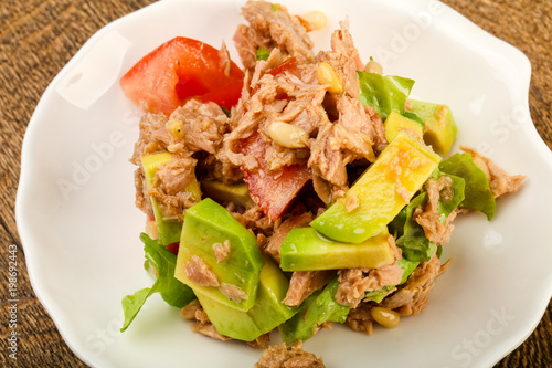 Tuna and avocado salad