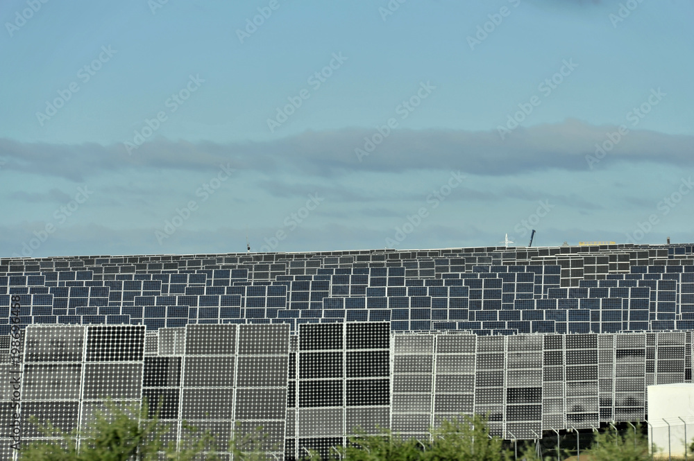 Solarstrom-Kraftwerk, Solarfeld in der Nähe von Cordoba, Andalusien, Spanien, Europa