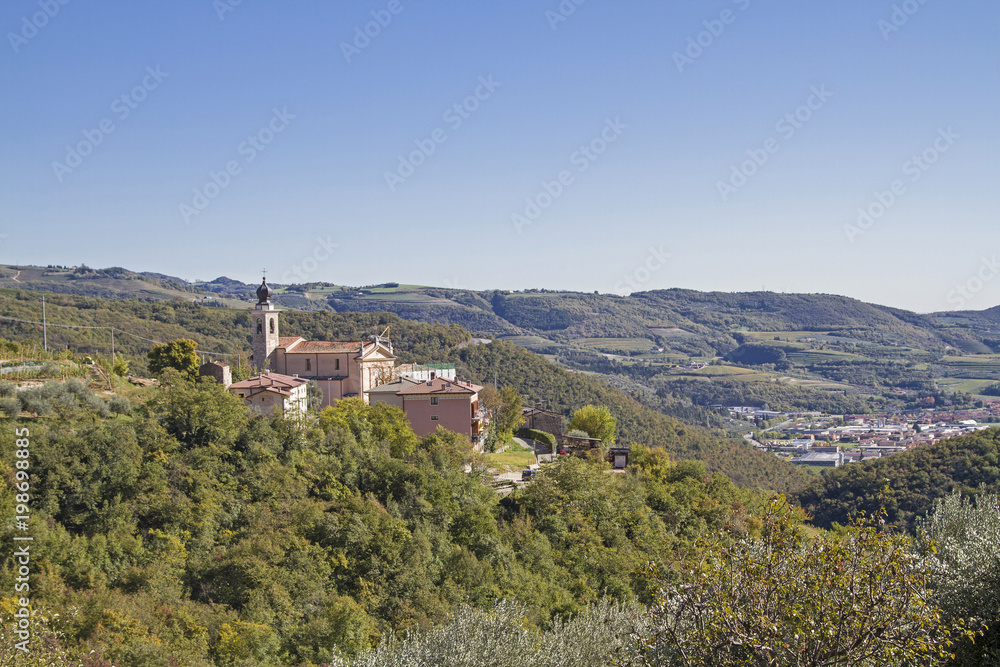 Alcenago - Dorf in den Monti Lessini