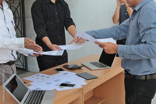 Staff,  share seek the trend,  share mobilize the resource,  share solve a problem, share evaluate the work,  everybody will have result that is worthwhile.