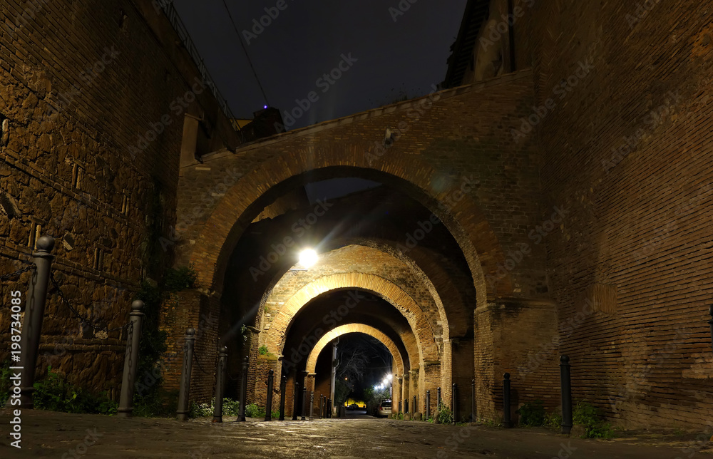 Obraz premium arches at night in Rome