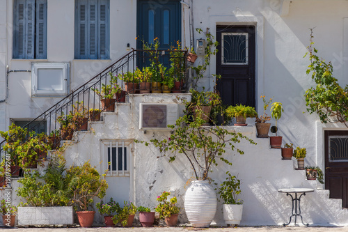 Fototapeta Naklejka Na Ścianę i Meble -  The streets of the center of the coastal city of Parga in Greece