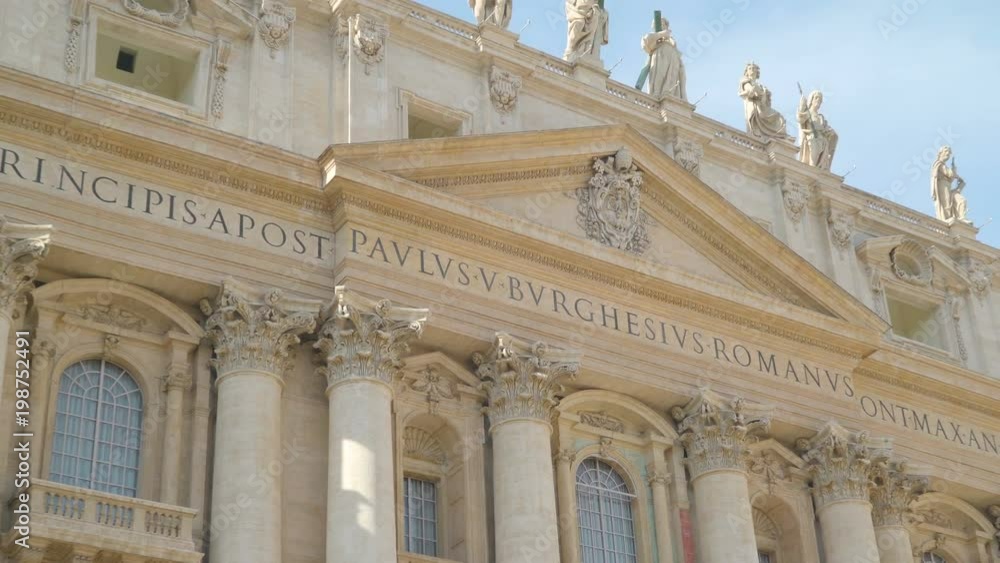 17358_Closer_look_of_the_statue_on_the_top_of_the_wall_of_the_basilica_in_Rome_Italy.mov 17358_Closer_look_of_the_statue_on_the_top_of_the_wall_of_the_basilica_in_Rome_Italy.mov