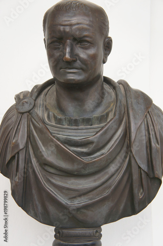 Obraz na plátně Bronze statue of Vespasian roman emperor