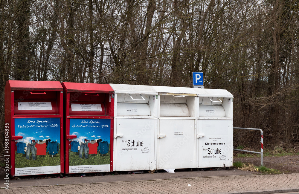 Altkleidersammelbehälter