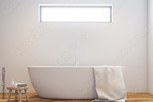 Close up of a white bathtub © ImageFlow