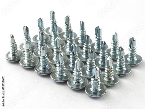 self tapping metal screws