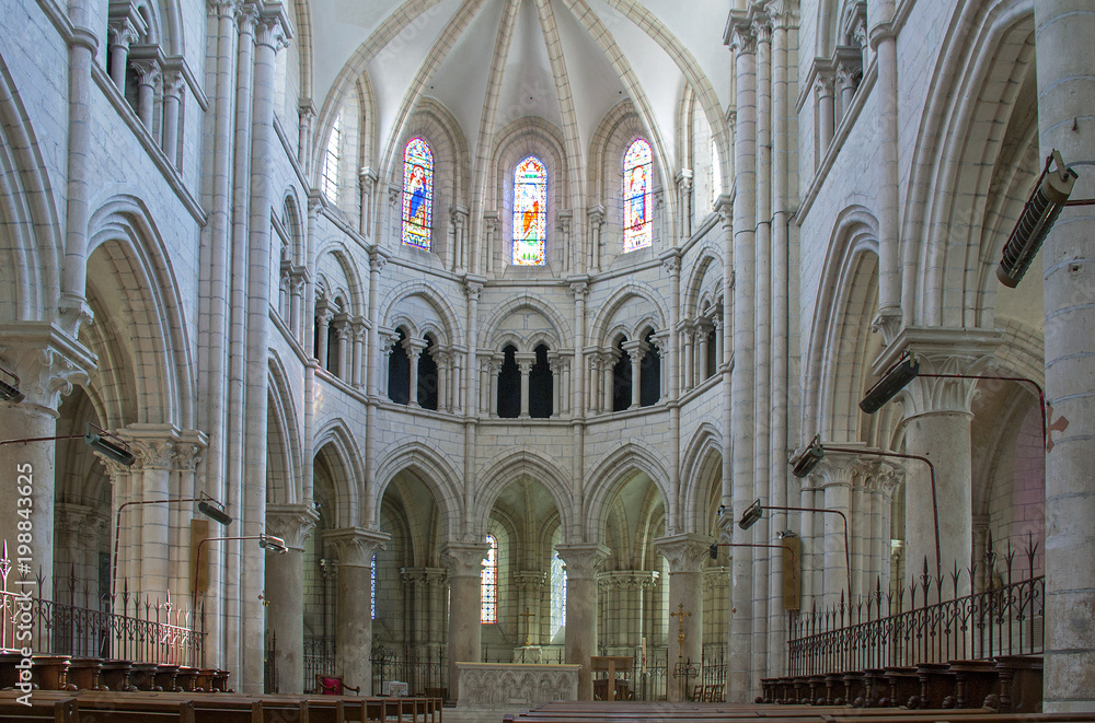 Chablis. Chœur de l'église-collégiale Saint-Martin. Yonne, France