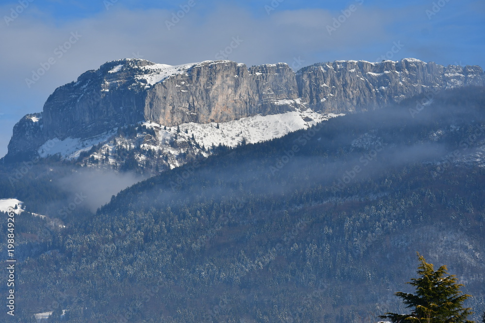 Obraz premium Montagnes à Annecy