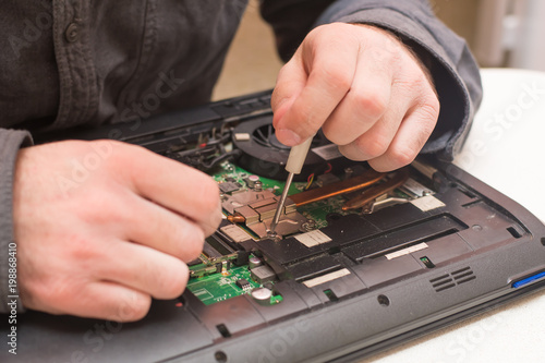 master laptop repair