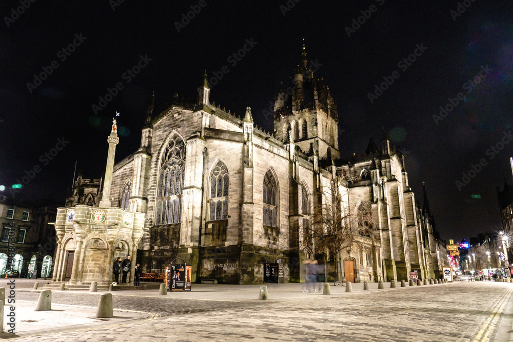 Fototapeta premium EDINBURGH,24 March 2018 - Night view of Edinburgh city in Scotland.
