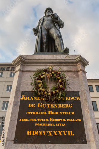 Denkmal von Johannes Gutenberg  photo