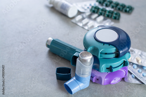Pills and inhalers for asthma, bronchitis, lungs diseases