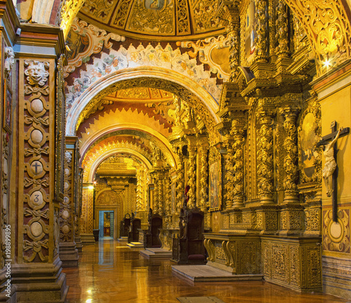 Iglesia La Compa    a de Jes  s - Centro Hist  rico de Quito