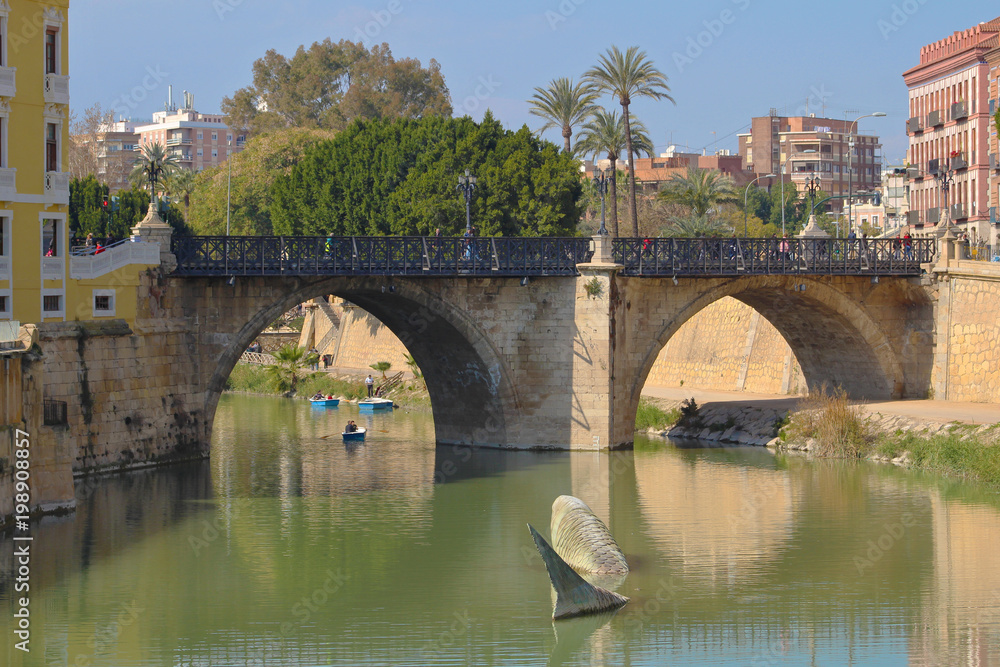 Puente de los Peligros y sardina, Murcia, España