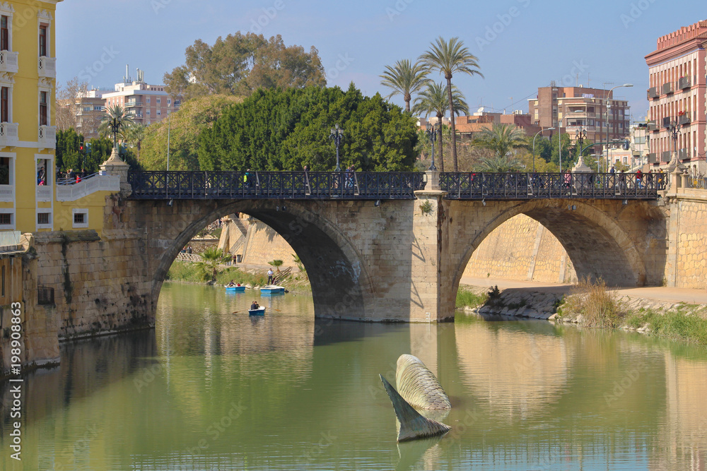 Puente de los Peligros y sardina, Murcia, España