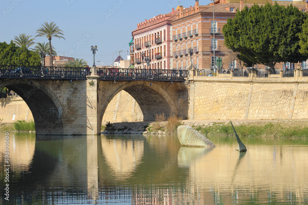 Puente de los Peligros y sardina, Murcia, España