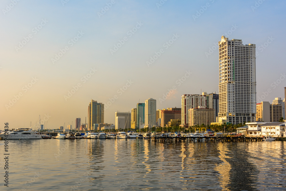 Fototapeta premium Skyline of Manila, Luzon island, Philippines 