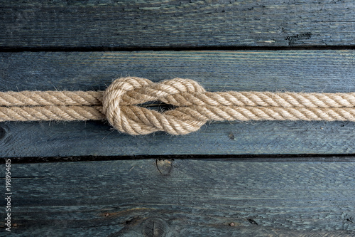 Square knot. Nautical rope knot