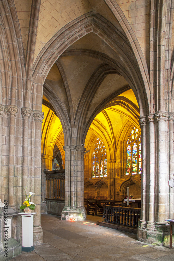 Saint Pol de Léon. Intérieur de la cathédrale Paul-Aurélien. Finistère. Bretagne Saint Pol de Léon. Intérieur de la cathédrale Paul-Aurélien. Finistère. Bretagne