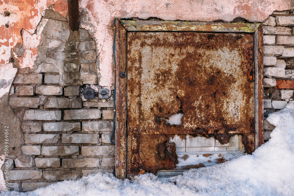 Naklejka premium wall, door, window, brick, architecture, stone, building, wood, house, wooden, ancient, texture, vintage, entrance, brown, closed, red, doorway, medieval, aged, italy, white, pattern, frame, gate