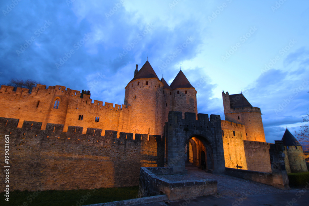 entrée de la cité médiévale de carcassonne