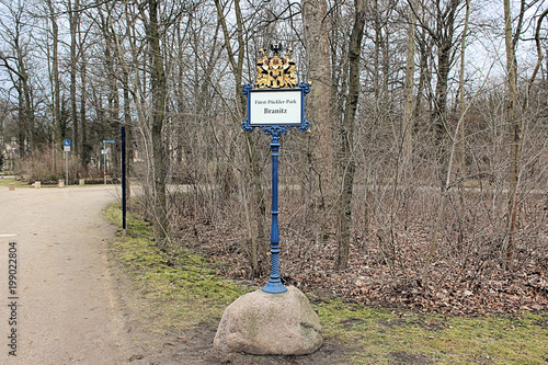 Obraz na płótnie Eingang Schlosspark Branitz