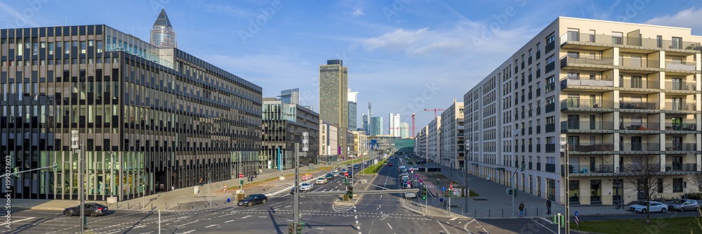 Obraz premium Neubaugebiet und Büroviertel im Europaviertel in der Innenstadt von Frankfurt am Main